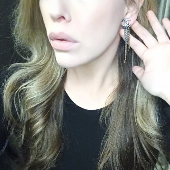 Chanel Clip-on Earrings Gunmetal and Gold Chain Interlocking CC's - Picture 7 of 16